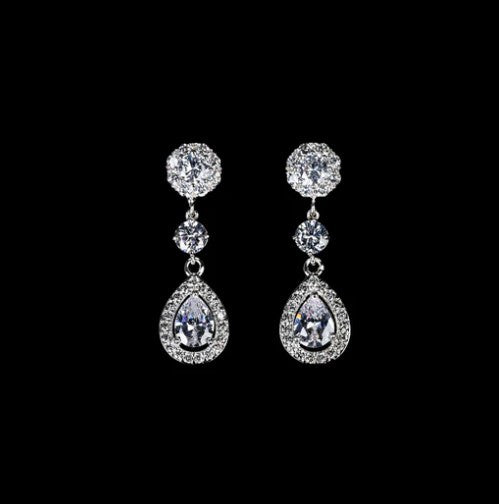 Crystal Clear Rhinestone Pavé Teardrop Silver Earring Cristal D'Or