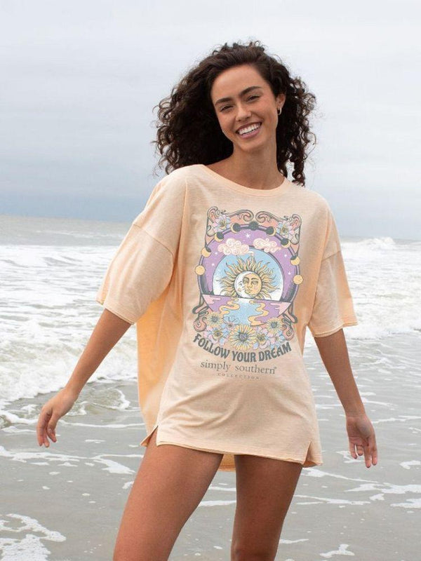 Simply Southern FOLLOW YOUR DREAM Boxy Tee